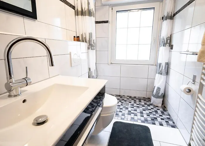 Truth Fuer 5 - King Size Betten, Kamin, Garten, Xxl Couch, Smart-tv Apartman Dortmund